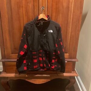 The North Face  Women’s  Denali 2 Fleece Black And Red Plaid Jacket, Size XL